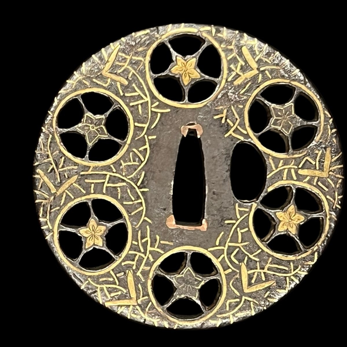 Tsuba en fer incrusté de laiton, Japon, période Edo (XVIIe–XIXe siècle) -photo-3