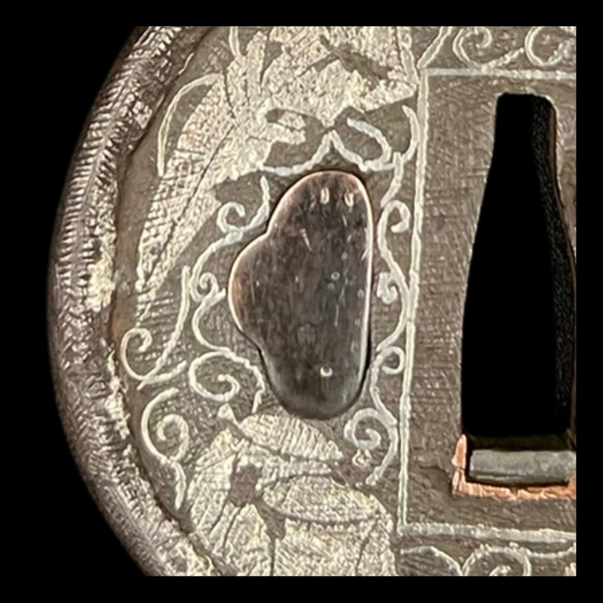 Tsuba en fer à décor de dragons - Epoque Edo (XVIIe–XIXe siècle)-photo-2