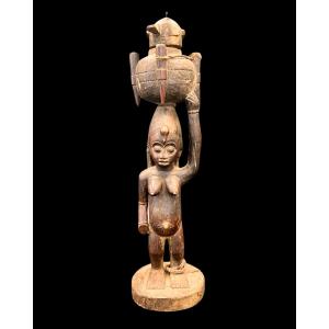 Figure féminine portant une jarre – Peuple Luba, R.D.Congo