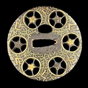 Tsuba en fer incrusté de laiton, Japon, période Edo (XVIIe–XIXe siècle) 