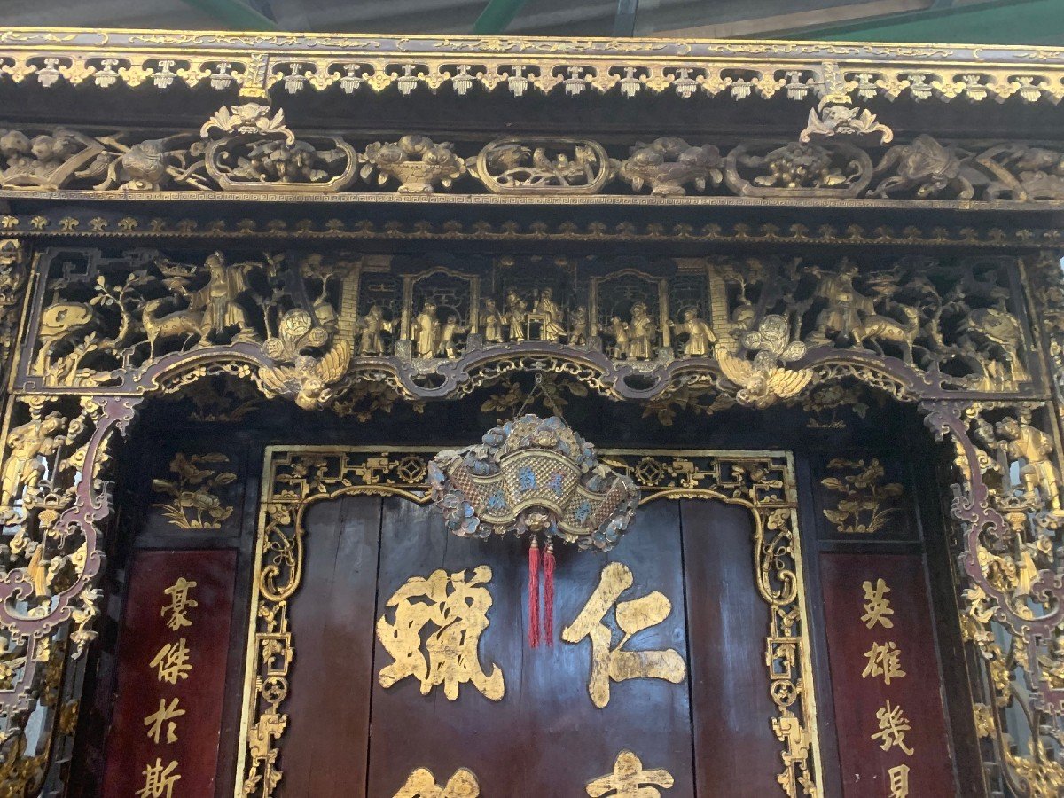 Magnificent Large 19th Century Chinese Altar-photo-2