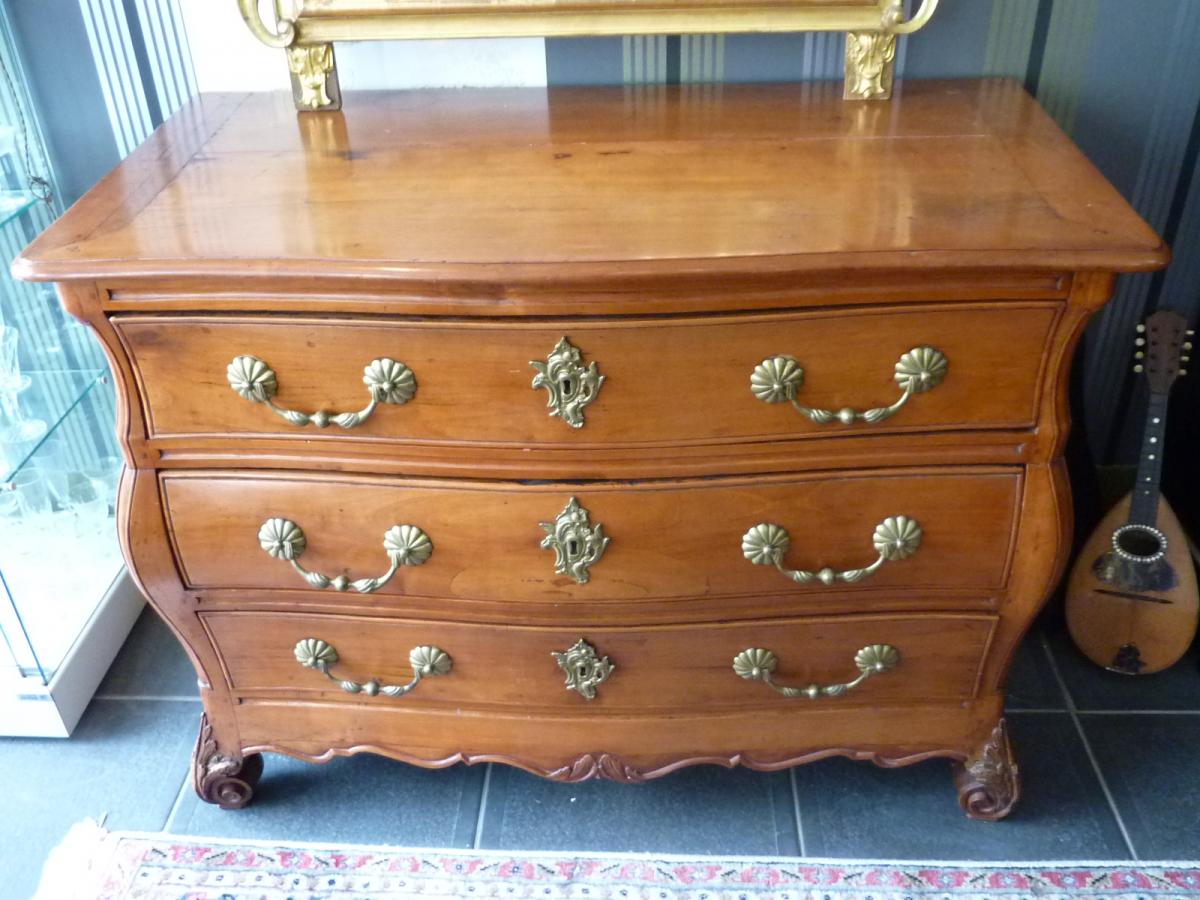 Commode Galbèe Bois Fruitier XVIIIe 18ème