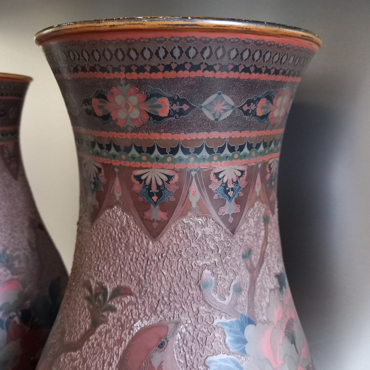 PAIRE DE GRANDS VASES PORCELAINE JIKKI SHIPPO - JAPON -photo-4