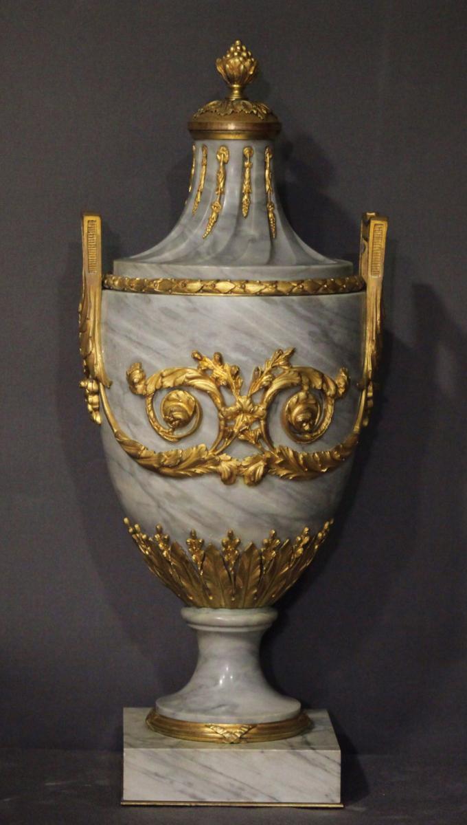 Paire de Pots en Marbre monture bronze H 50 cm-photo-1