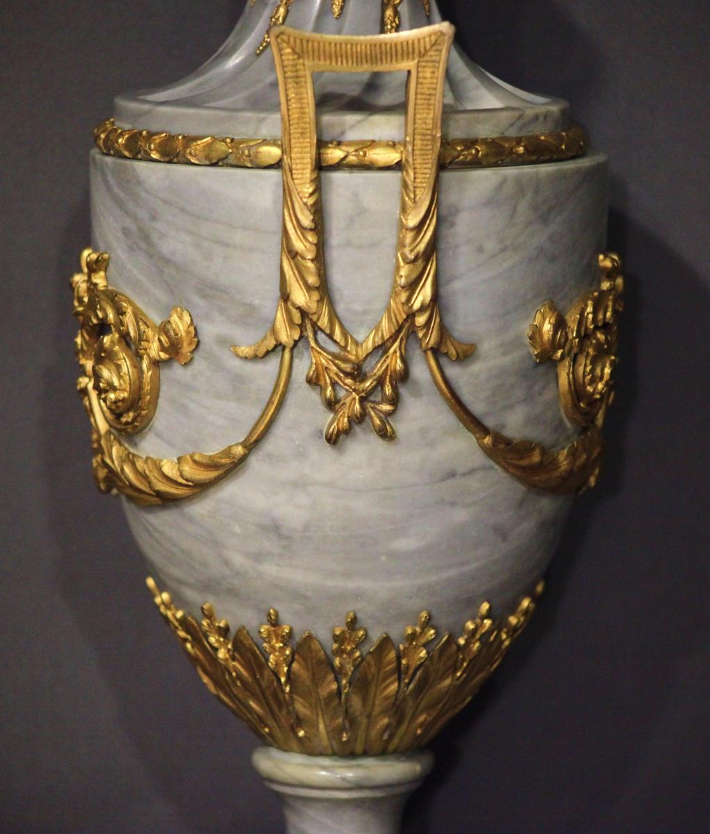 Paire de Pots en Marbre monture bronze H 50 cm-photo-4