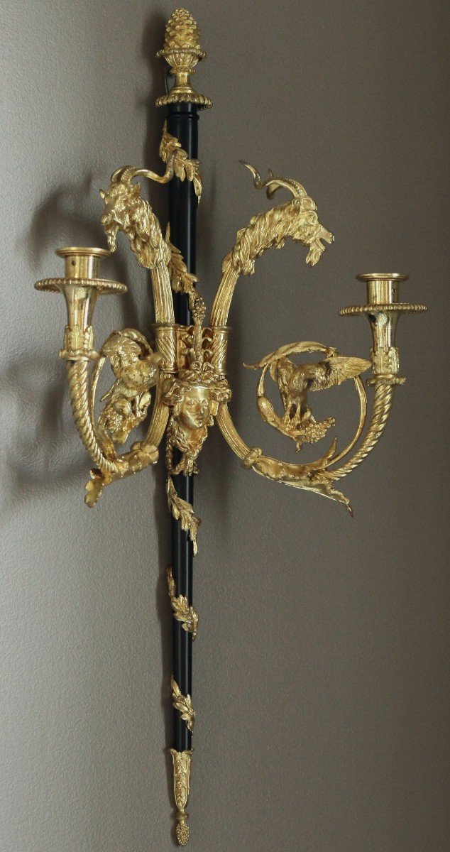 PAIRE D'APPLIQUES LOUIS XVI - AIGLES ET TETES DE BELIER -H68cm-photo-2