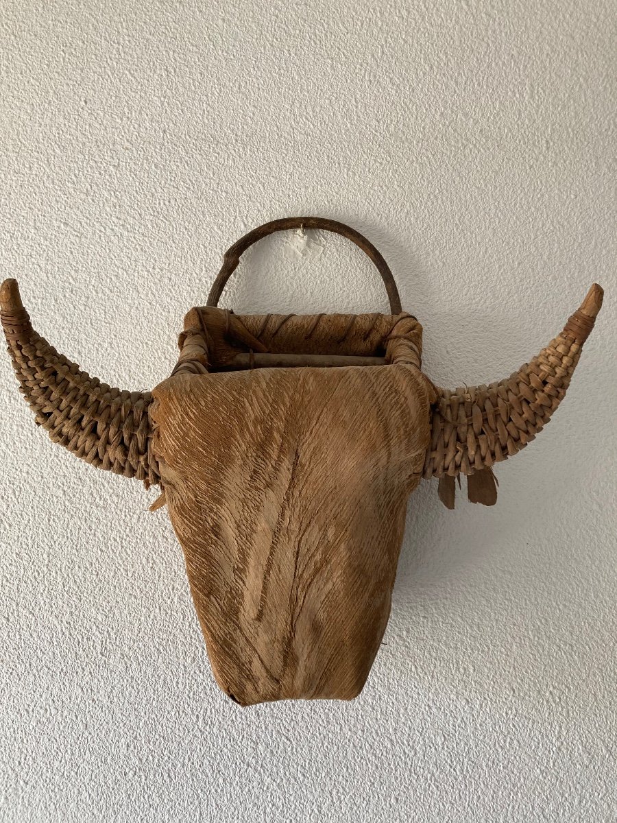Rattan Bull Head