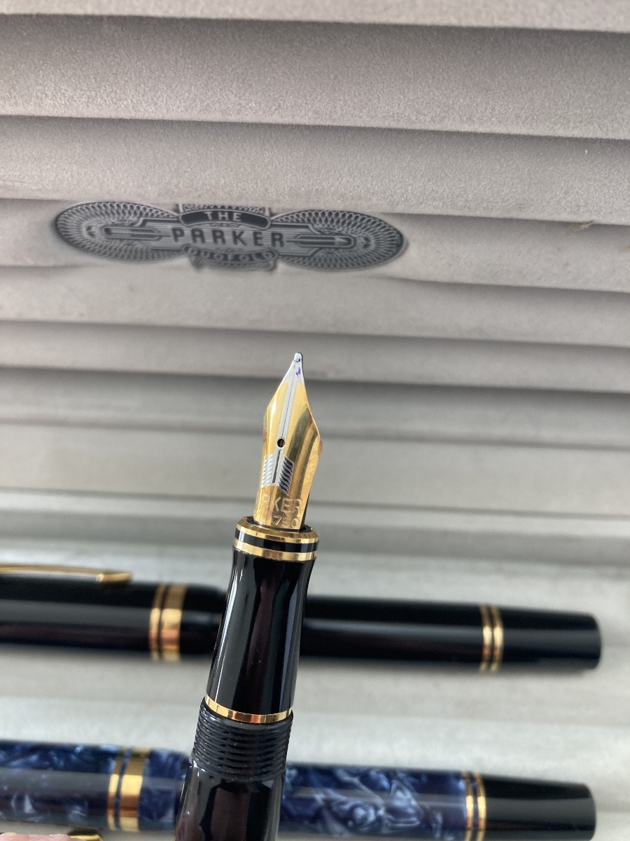 Parker Duofold Gift Set With 18-karat Gold Nibs-photo-1