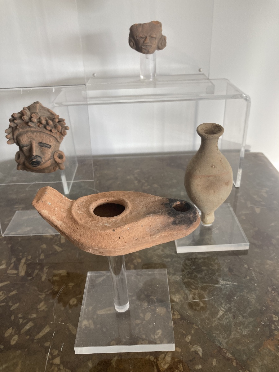 Collection Of South American And Roman Artifacts.-photo-2