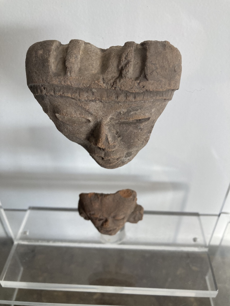 Collection Of South American And Roman Artifacts.-photo-6