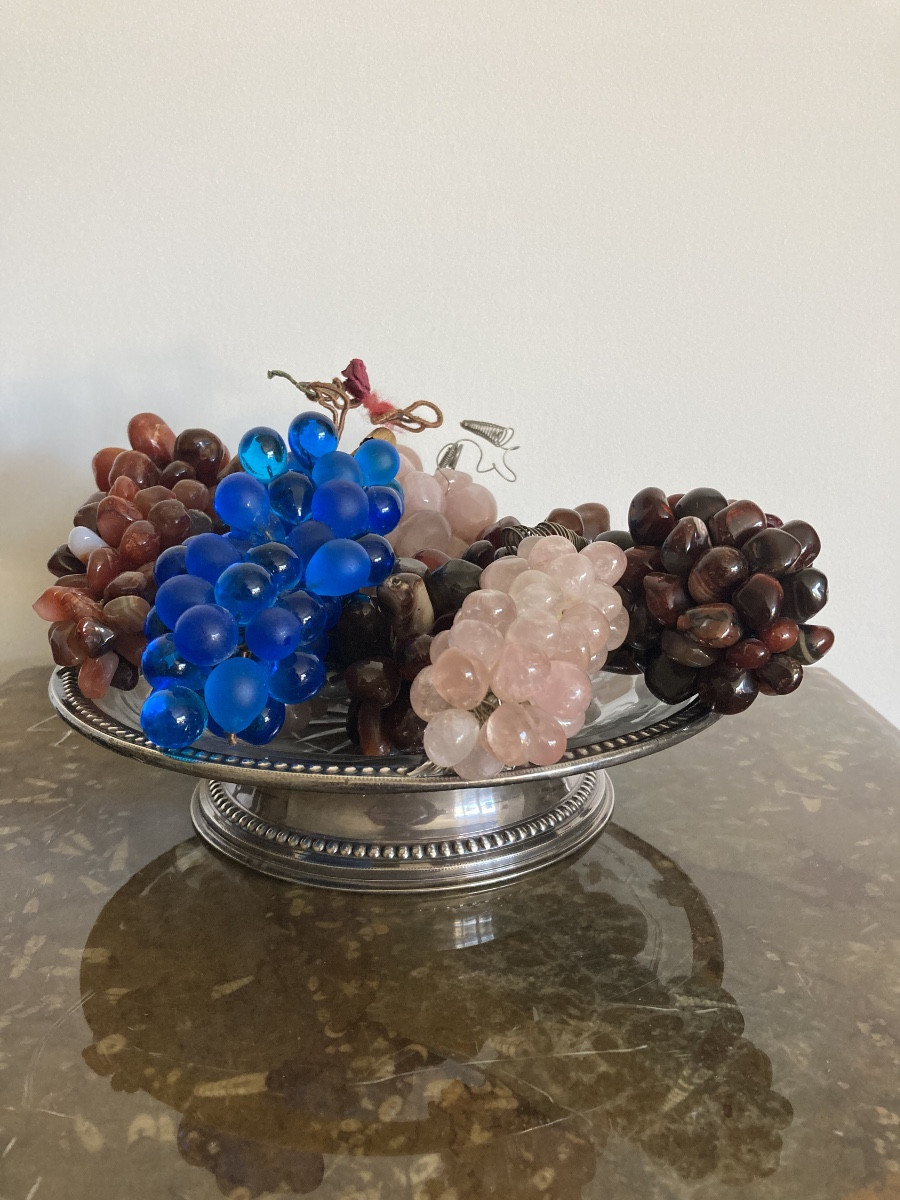 Ensemble de grappes de raisins en pierre dure et verre