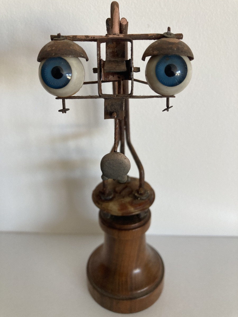 Object Of Curiosity -photo-2