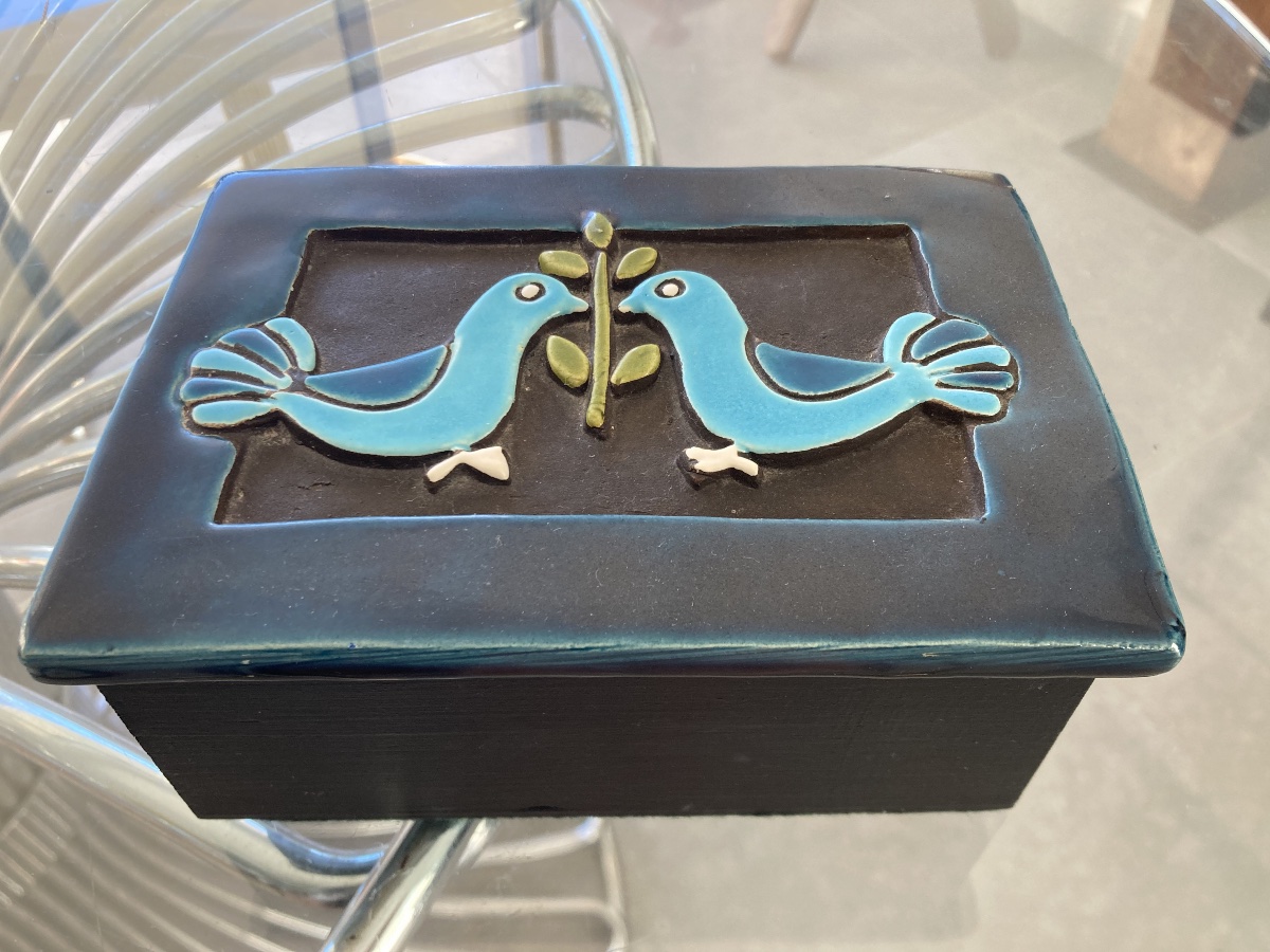 Mithé Espelt Box