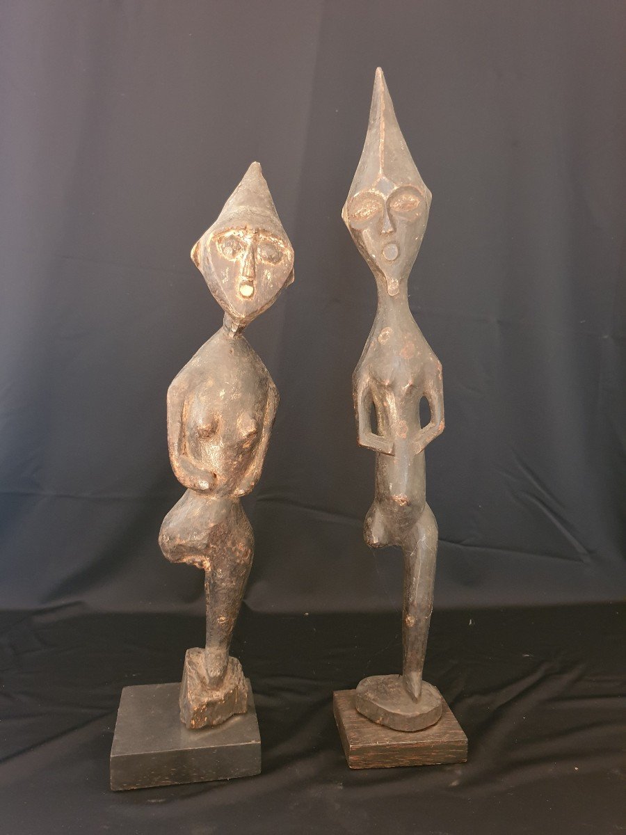 West Africa - Pair Of One-legged Fetishes - 40 & 47 Cm