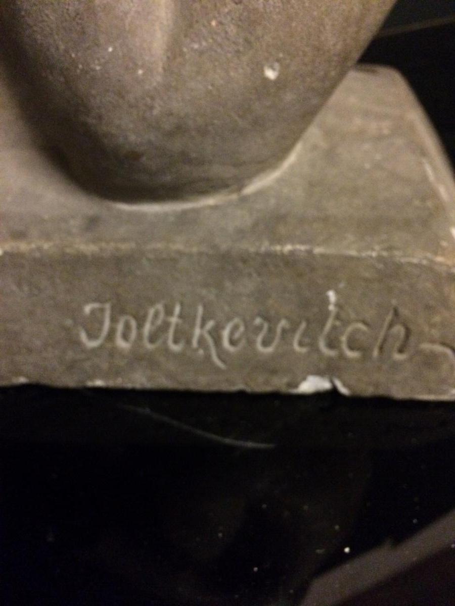 A. Joltkevitch(1872-1943)jeune Fille Assise ,sculpture Stuc , Ciment , Plâtre ?-photo-1