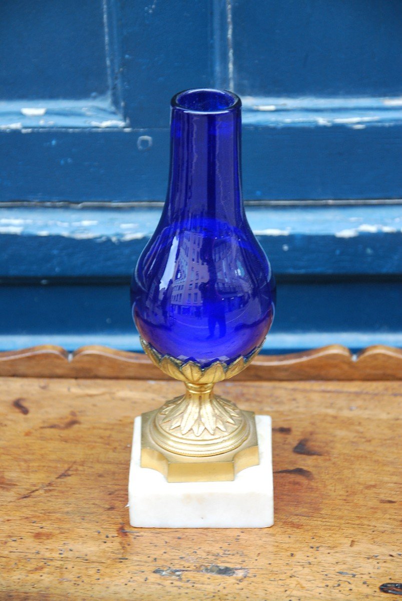 Vase En Verre Bleu Royal Du Creusot , époque Louis XVI