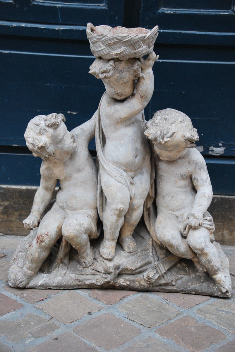 Elégant Et Rare Groupe  Représentant Trois Amours   ,  France , XVIII-photo-4