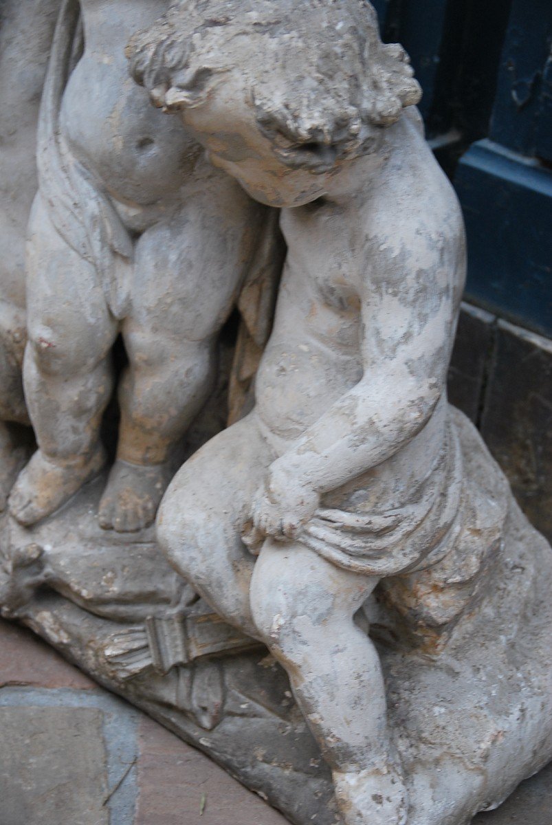 Elégant Et Rare Groupe  Représentant Trois Amours   ,  France , XVIII-photo-3