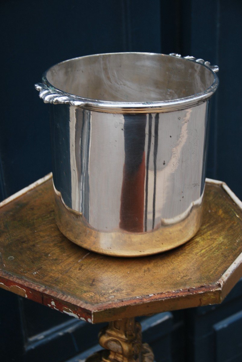 Coat Of Arms Plated Metal Cooler From The XVIII-photo-1