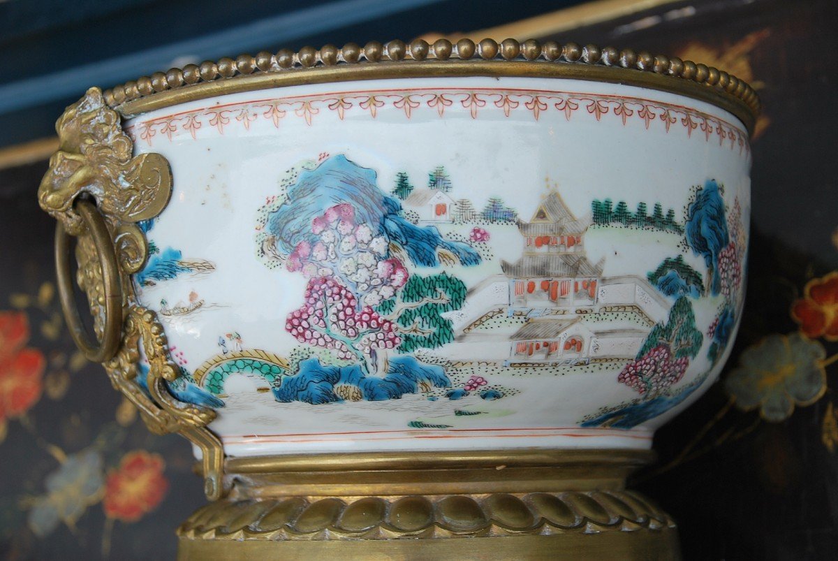 Cache Pot In Chinese Porcelain And Louis XIV Style Bronze Mount-photo-4