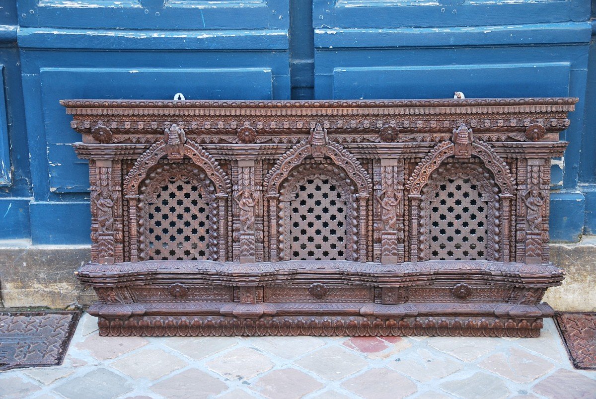 India, Rajastan, Carved Wooden Element-photo-2