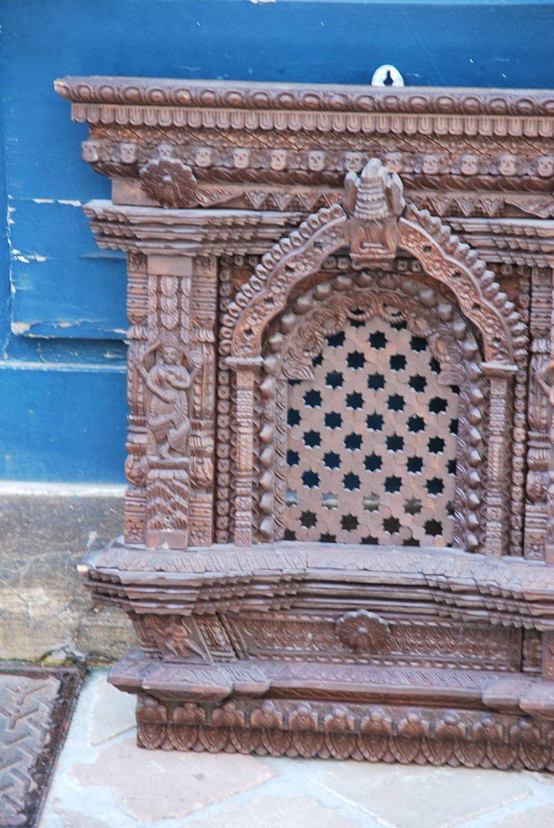 India, Rajastan, Carved Wooden Element-photo-3