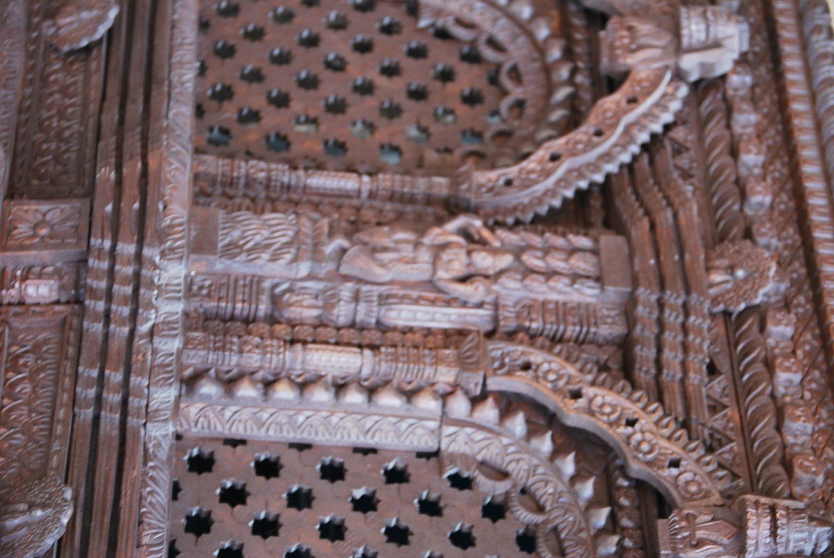 India, Rajastan, Carved Wooden Element-photo-6