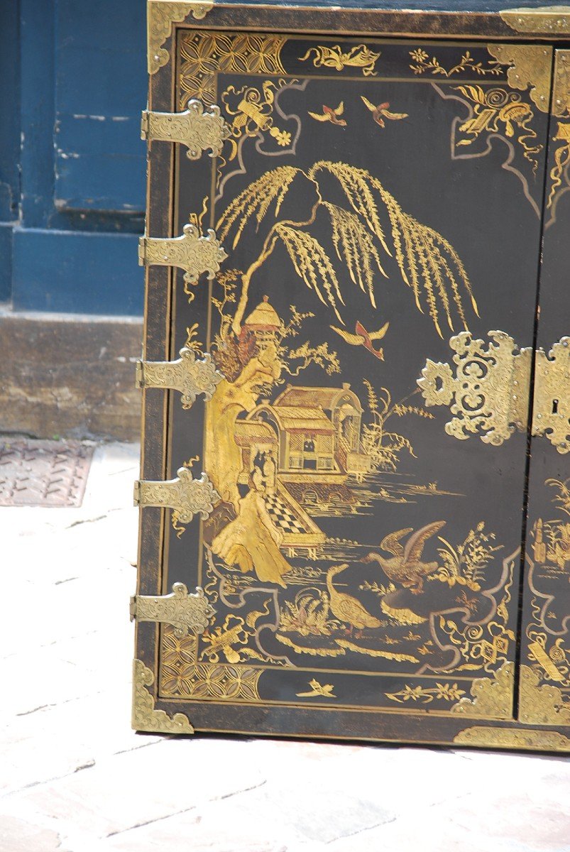 Cabinet In European Varnish England XVIII-photo-6