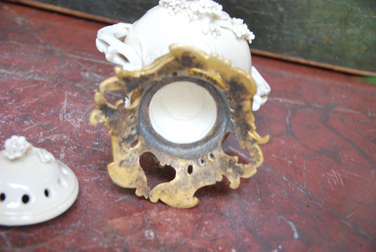 Mennecy , Brûle Parfum Dans Le Gout Du XVIII-photo-1