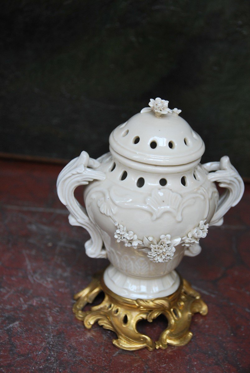 Mennecy , Brûle Parfum Dans Le Gout Du XVIII-photo-5