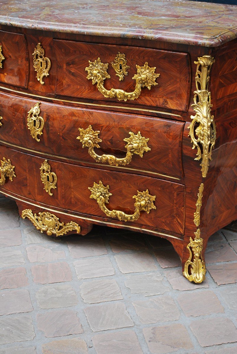 Commode Tombeau D époque Louis XV Début XVIII attribuée à Mondon-photo-4