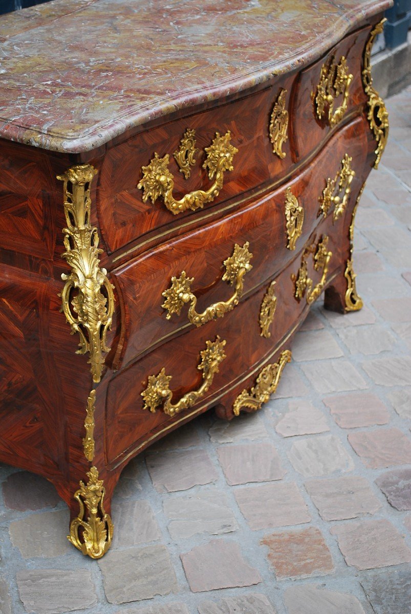 Commode Tombeau D époque Louis XV Début XVIII attribuée à Mondon-photo-2