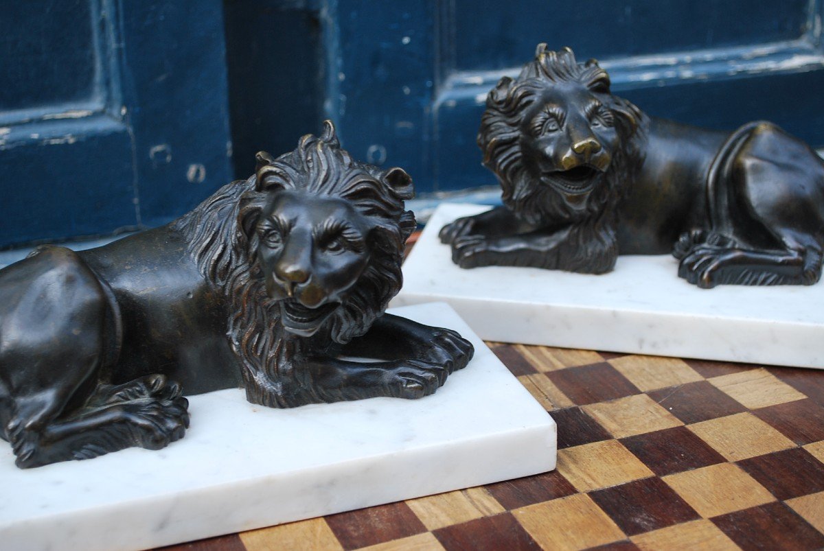 Pair Of Reclining Lions In Bronze XVII Style