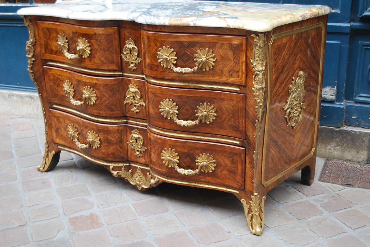 Important Regency Commode
