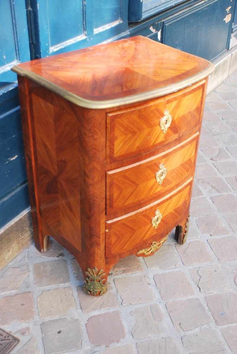 Petite Commode De Style Regence -photo-2