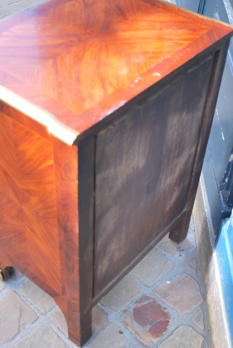 Petite Commode De Style Regence -photo-7
