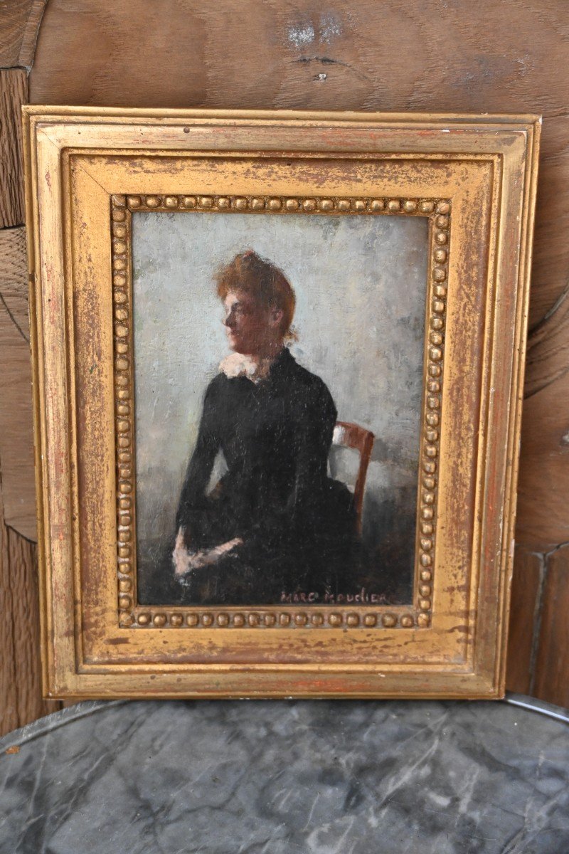 Jeune Femme Assise , Huile Sur Panneau  De Marc Mouclier