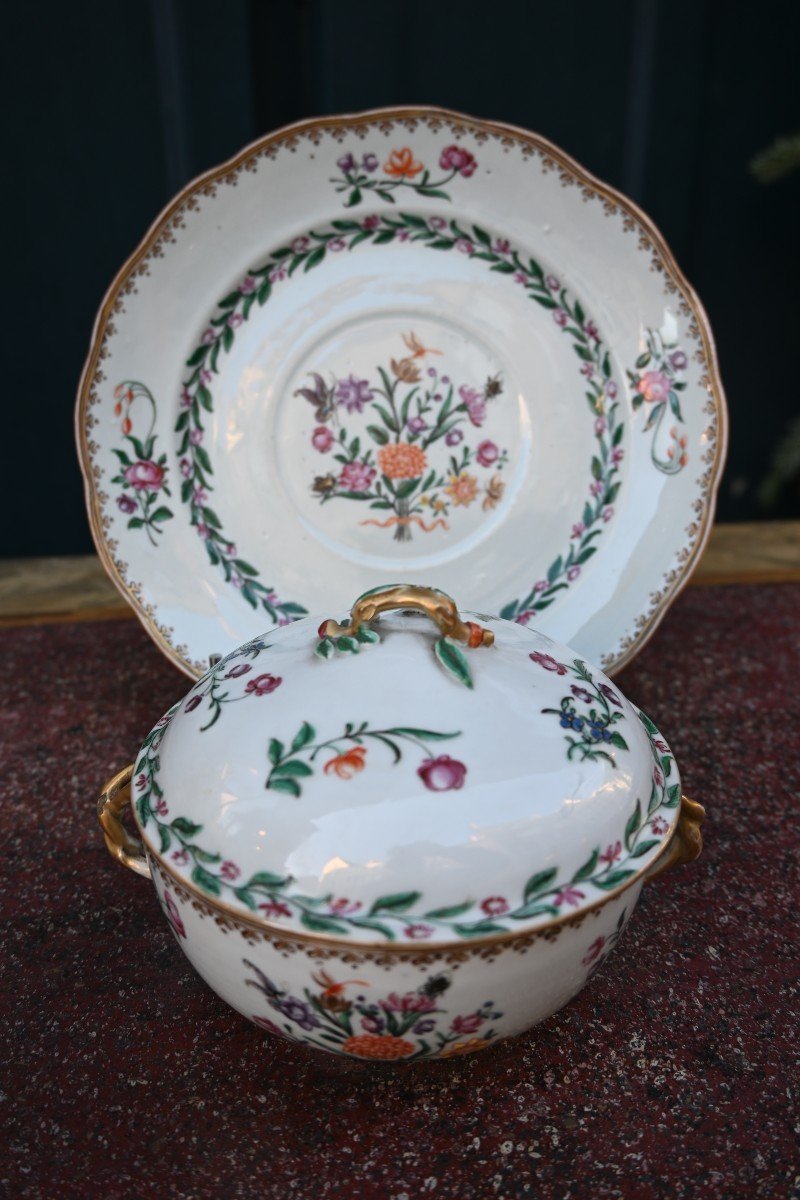 18th Century Chinese Porcelain Broth