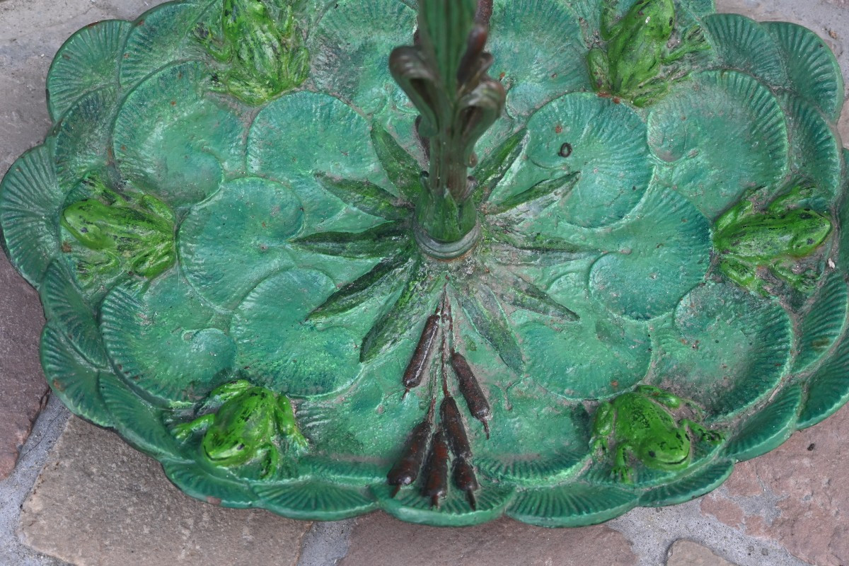 19th Century Cast Iron Umbrella Stand With Frog Motif