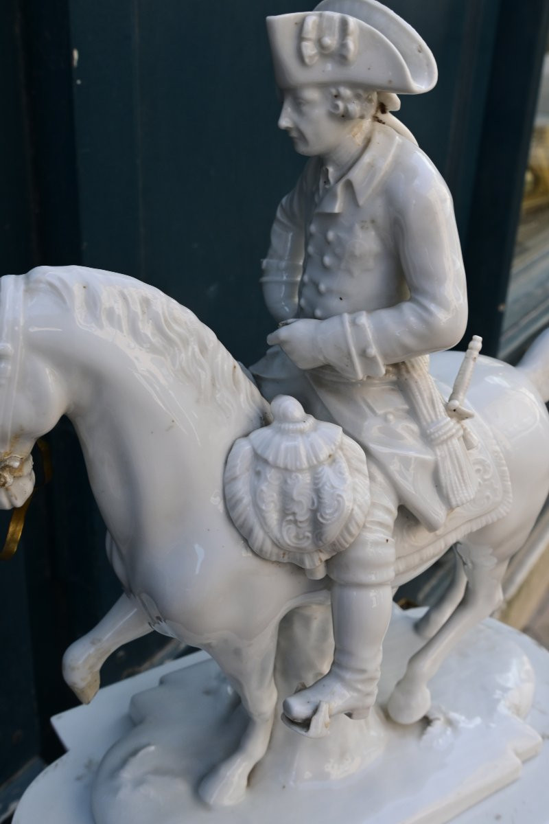 Frederic de Prusse , porcelaine dure de Fûrstenberg  , provenance chateau de Groussay -photo-7