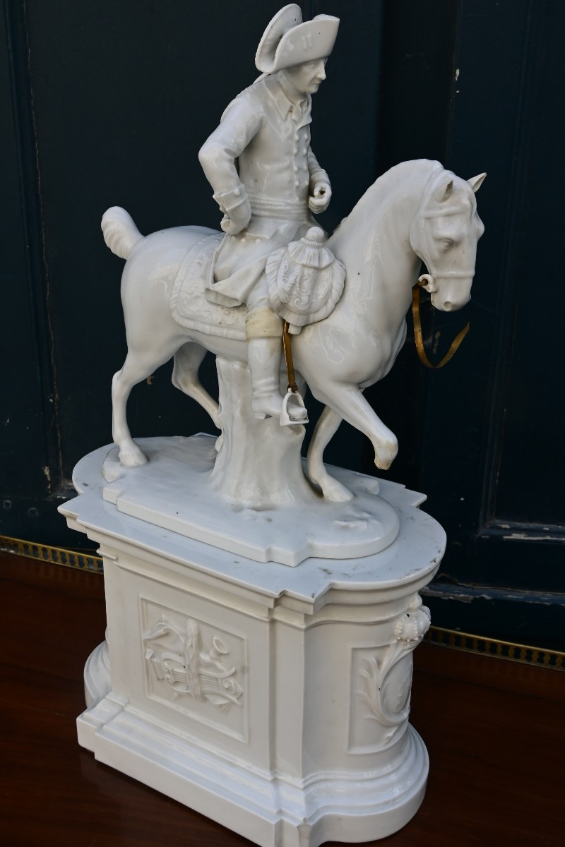 Frederic de Prusse , porcelaine dure de Fûrstenberg  , provenance chateau de Groussay 