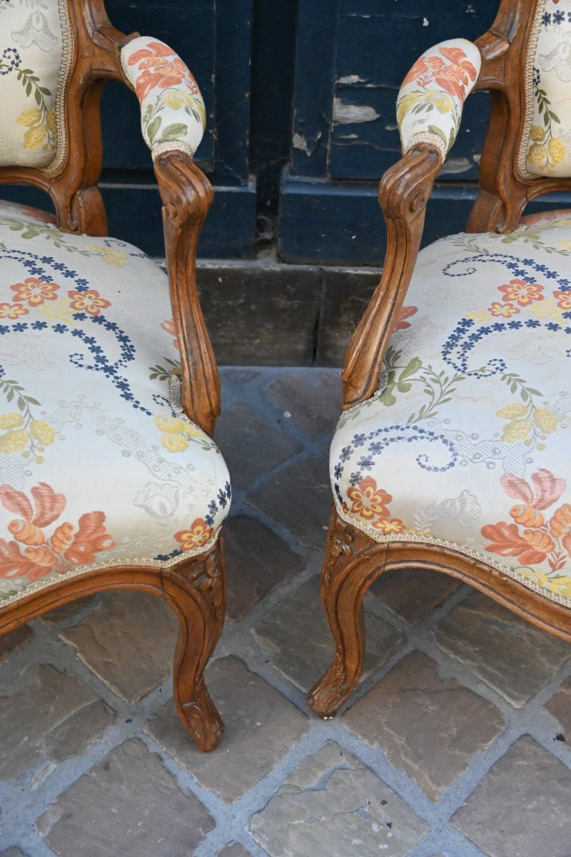 Paire de cabriolets Louis XV estampillés de Meunier-photo-2