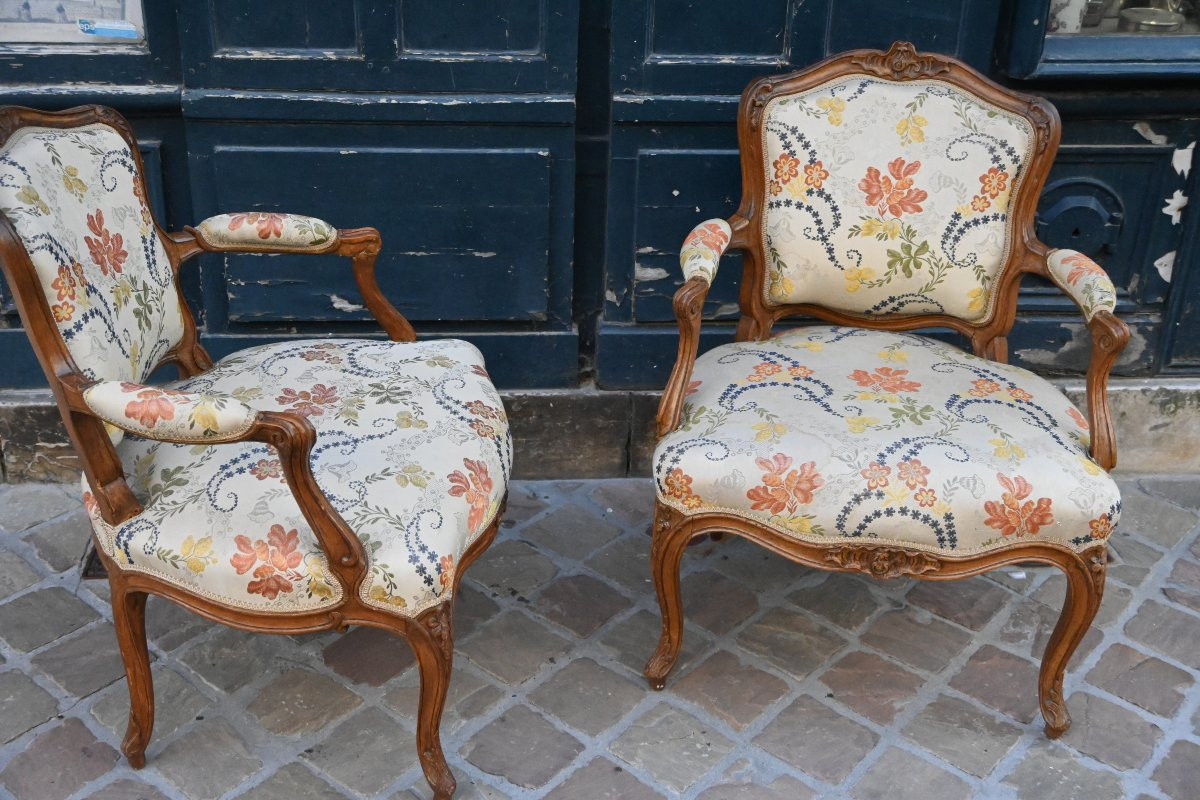 Paire de cabriolets Louis XV estampillés de Meunier-photo-2