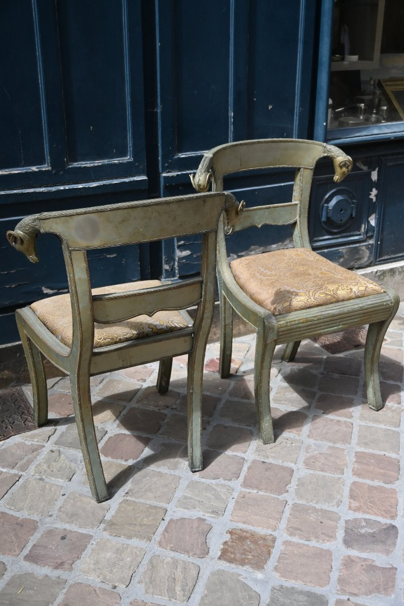 Paire de chaises à décor de têtes de beliers en métal plaqué, Inde, -photo-5
