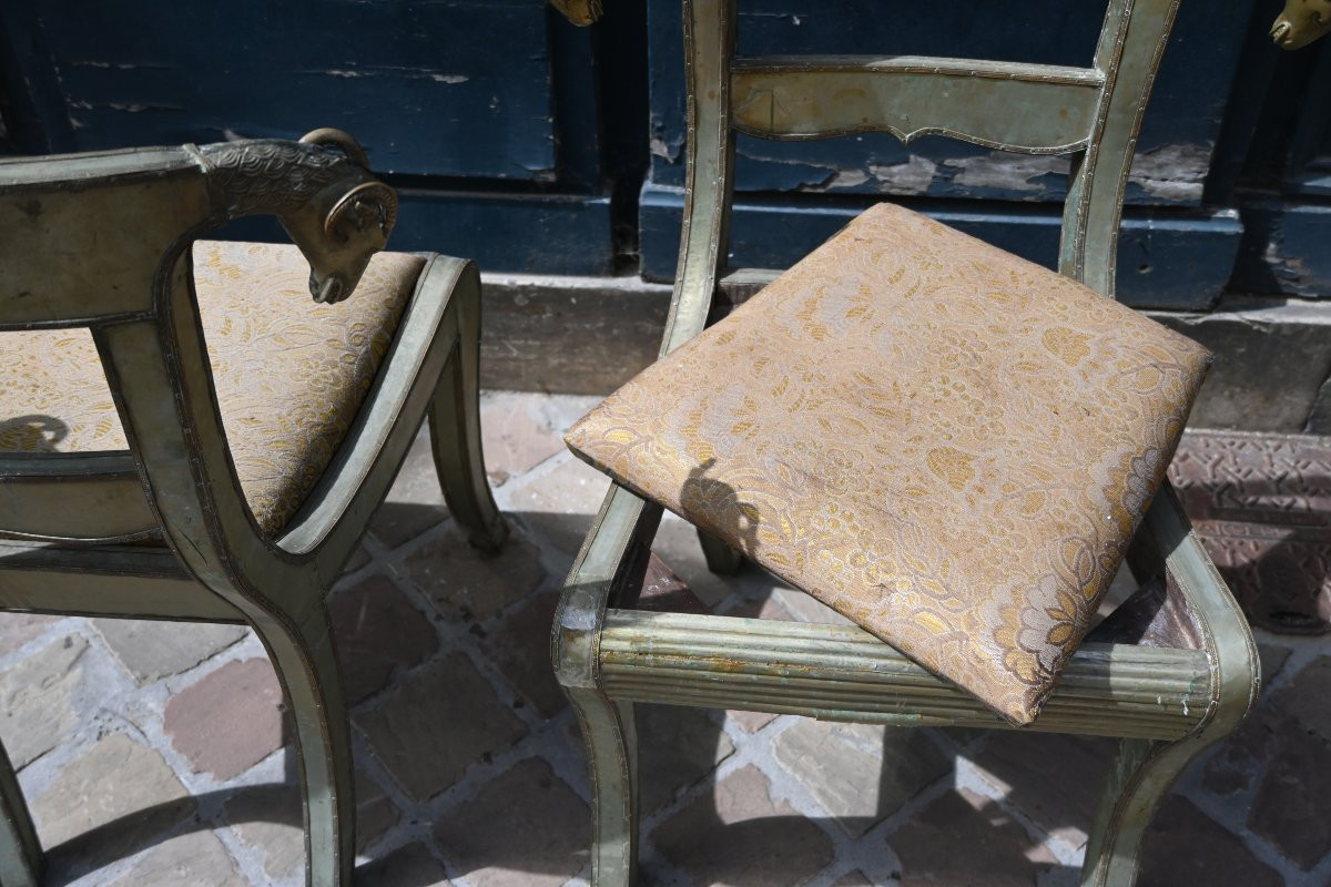 Paire de chaises à décor de têtes de beliers en métal plaqué, Inde, -photo-6