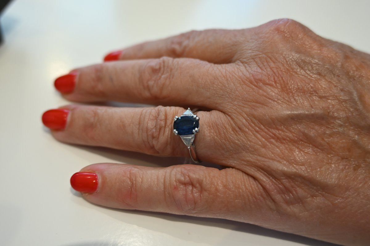 Sapphire And Diamond Ring In White Gold-photo-3