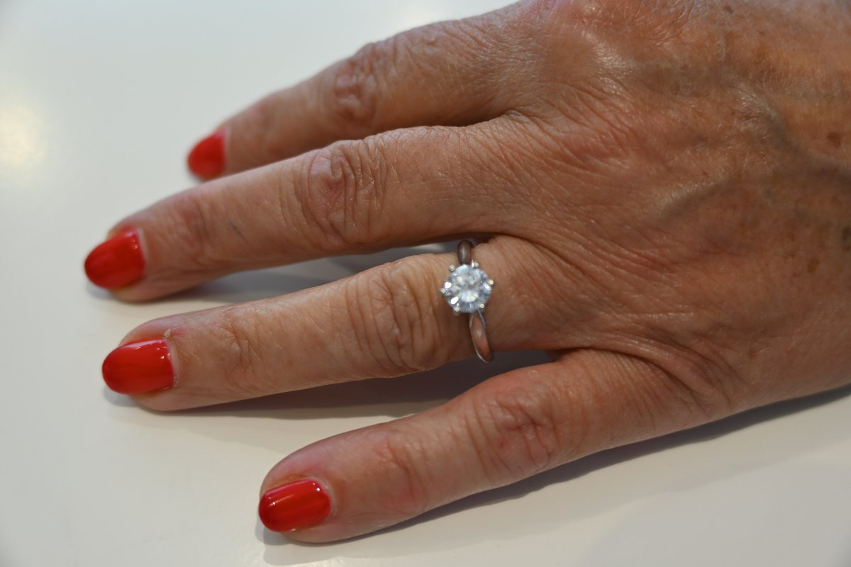 Beautiful 2 Ct Diamond, Modern Cut-photo-2