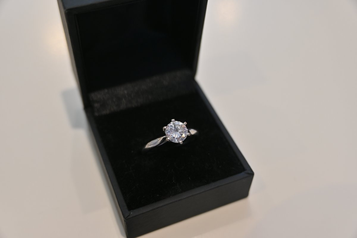 Beautiful 2 Ct Diamond, Modern Cut-photo-4