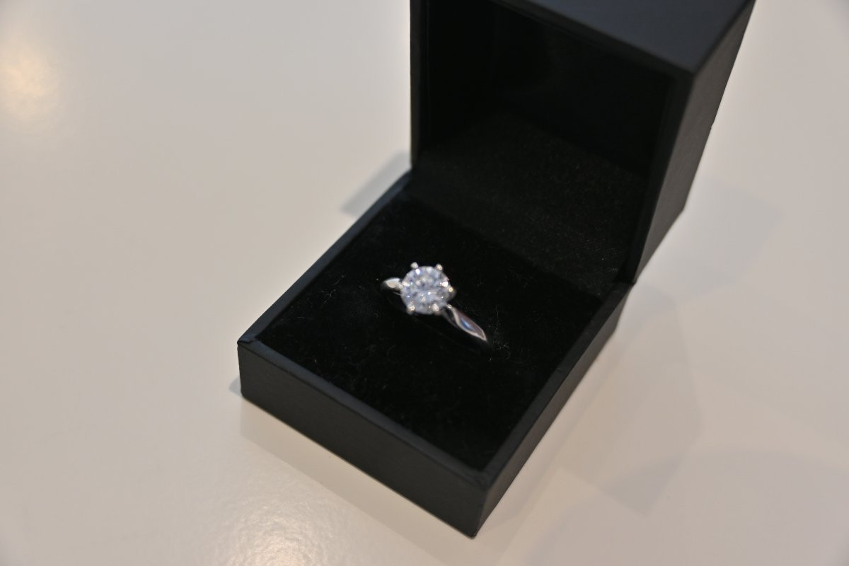 Beautiful 2 Ct Diamond, Modern Cut-photo-5
