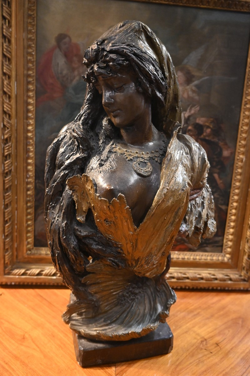 Buste de femme en terre cuite polychrome 